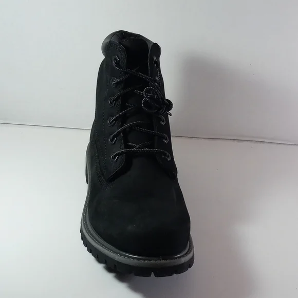 - Boot - Picture 2 of 7